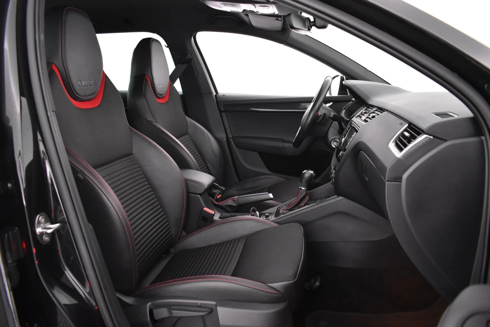 Car Image - hiX4PAiyeqBdmCyZ3uWP9