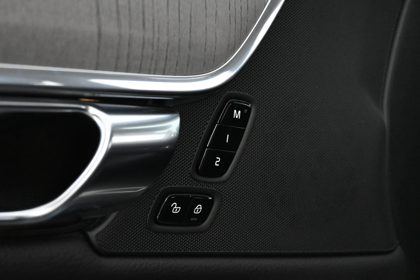 Car Image - 4uLOA6FoYHQVkZE66xZJoT