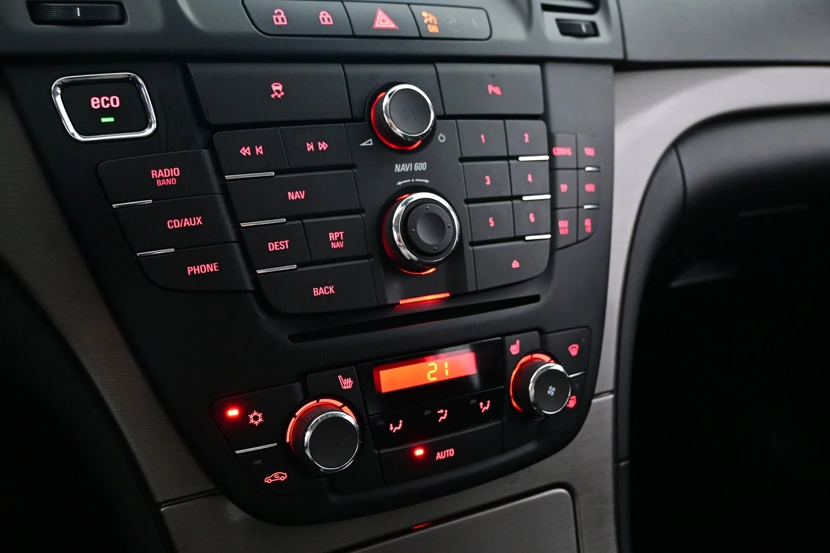 Car Image - Jcrq6svcUz1SGIeiML4j2