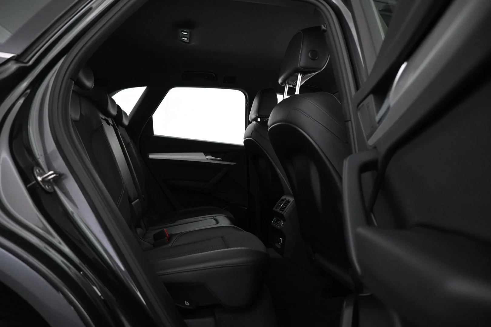 Car Image - 3uQYyoqqhH3JWsFuqzKwpn