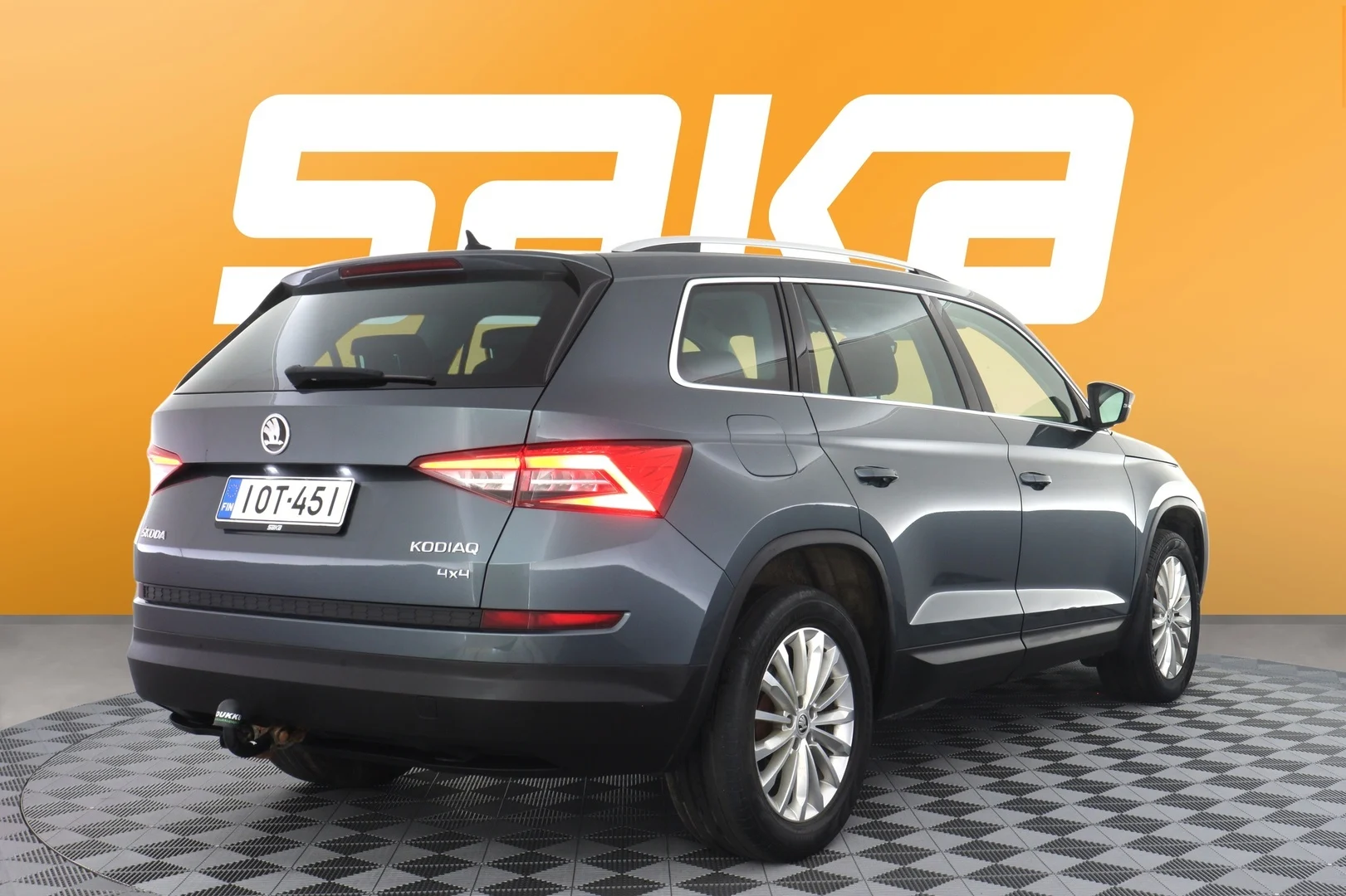 Car Image - 5H43SlmZkTbbpxXUs5Xarz