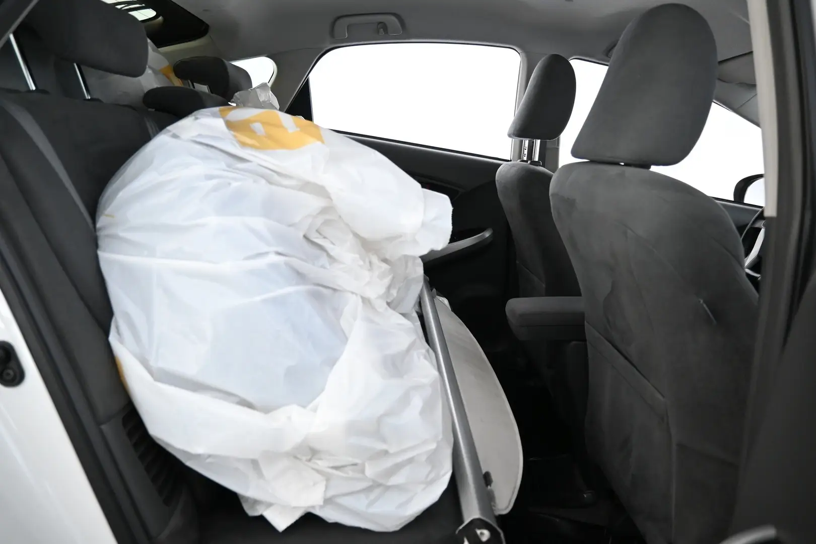 Car Image - 4P29le0nPDPRrOo1UHDXJM