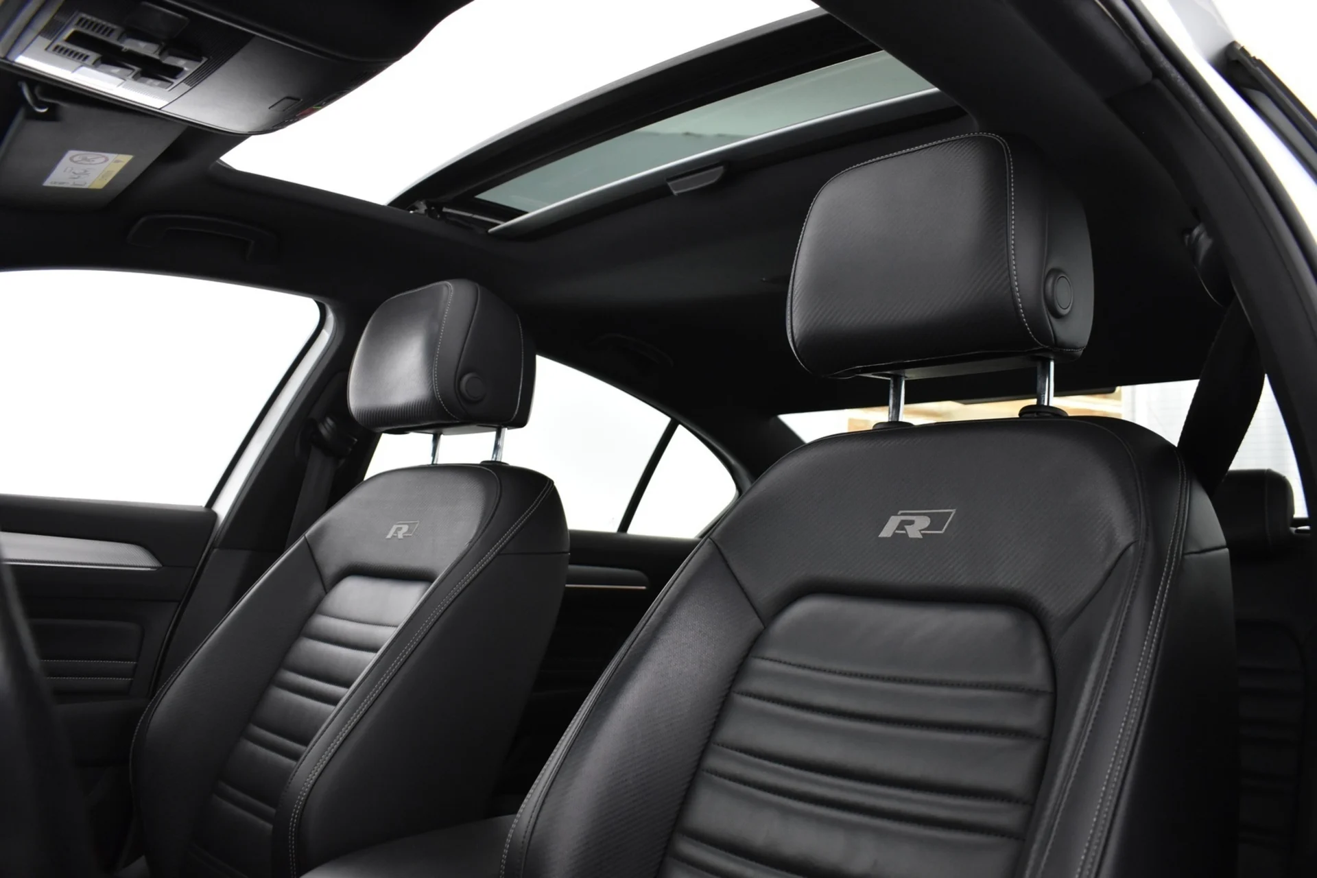 Car Image - 369VRJdeJZAlkSJy7P0O4N