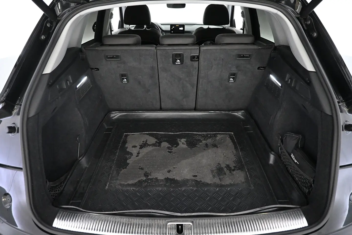 Car Image - 5XfgLplBDvUcwVub8q5bJD