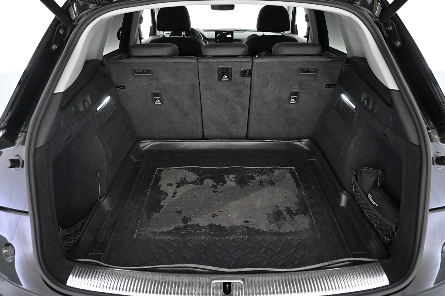 Car Image - 5XfgLplBDvUcwVub8q5bJD