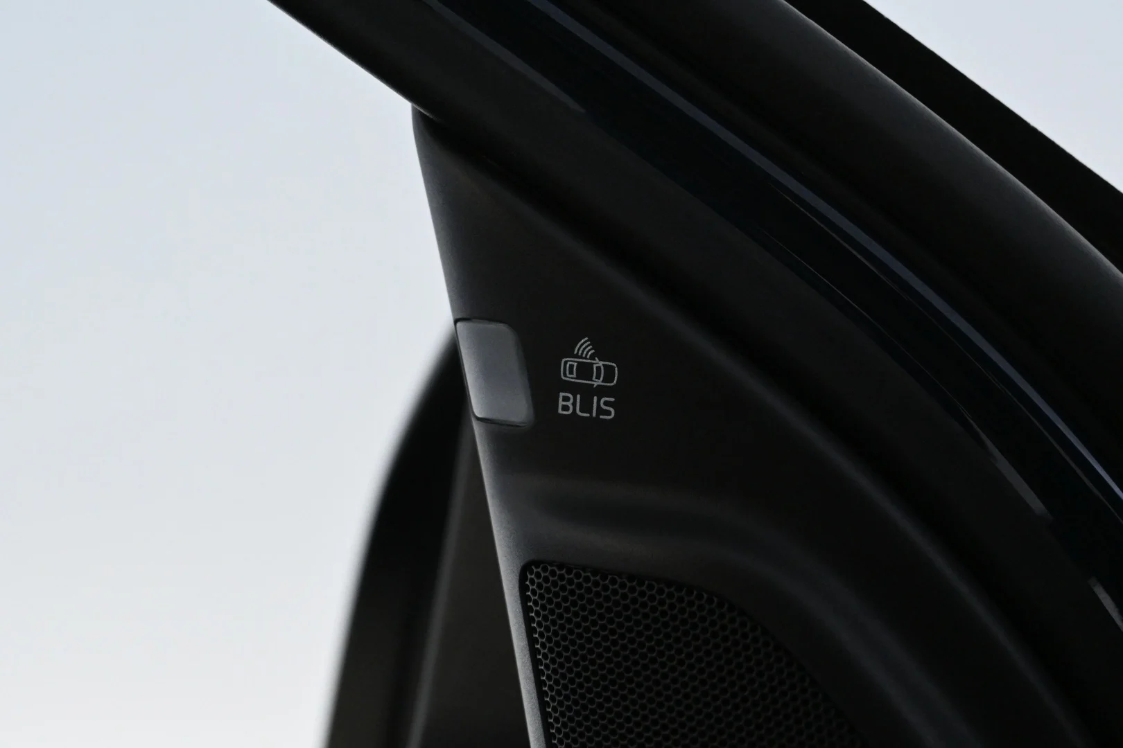 Car Image - 17RafKX0B5nbkp93xkPikh