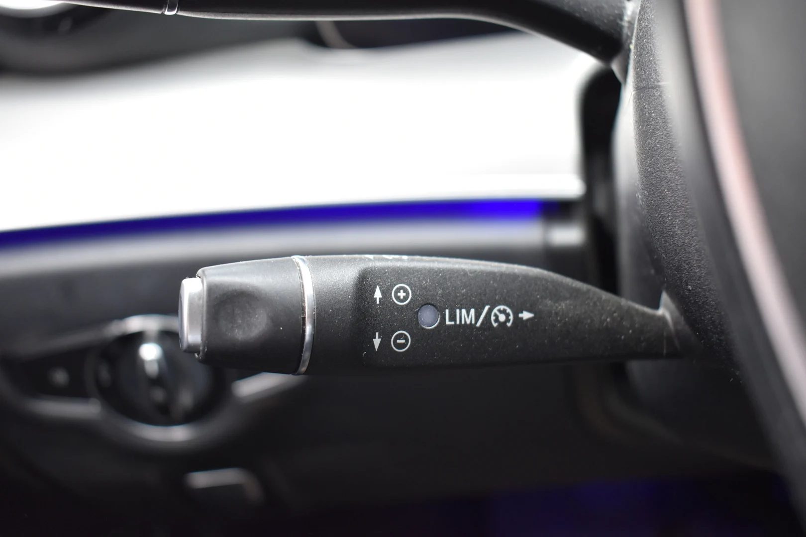 Car Image - 1goIfqMGONhTghGNJ40jPF