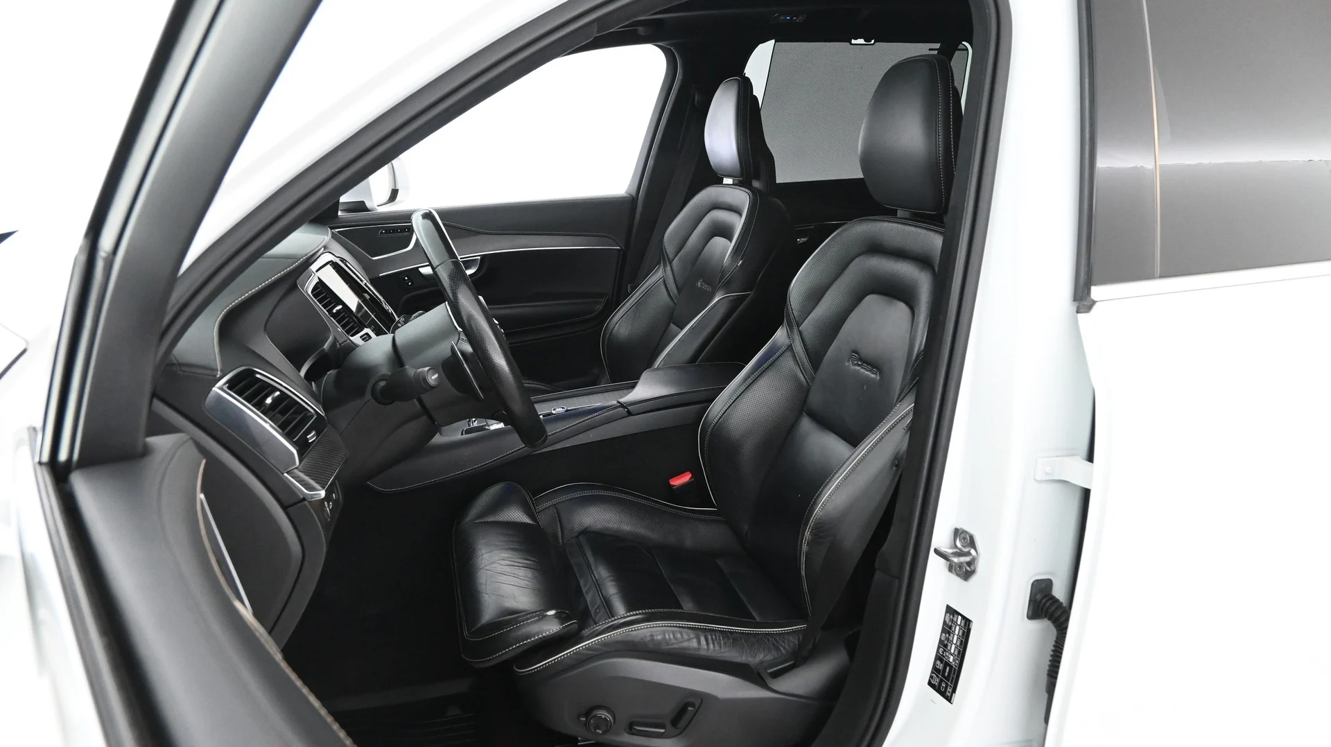 Car Image - 53QRRrm5nyxEyptJ8X46OO