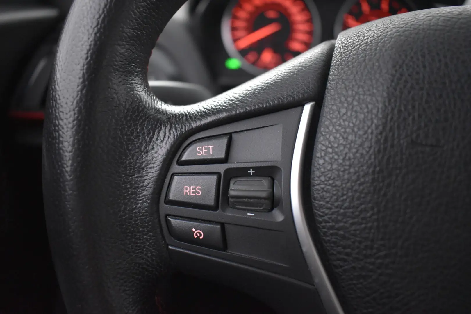 Car Image - 015qMaFzUS5cYX4MNgJ1Ao