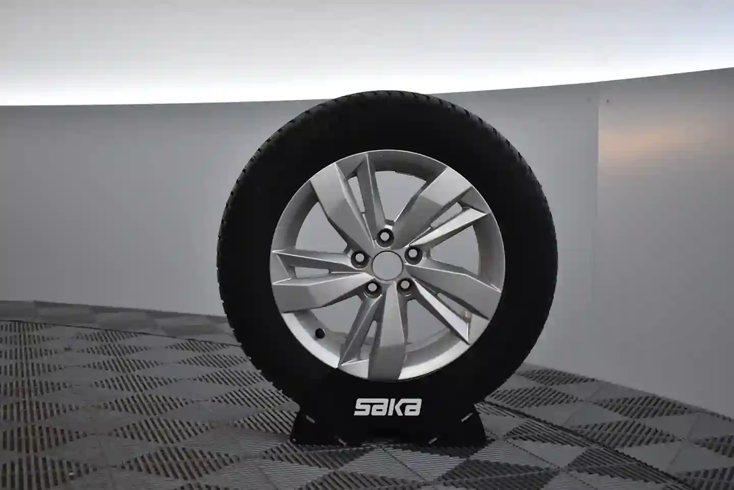 Car Image - 1HWujTbwPFYFKzY1fRlYcv