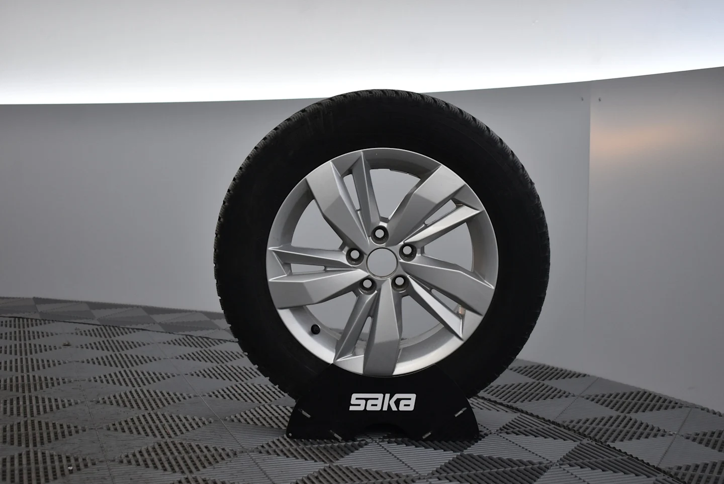 Car Image - 1HWujTbwPFYFKzY1fRlYcv