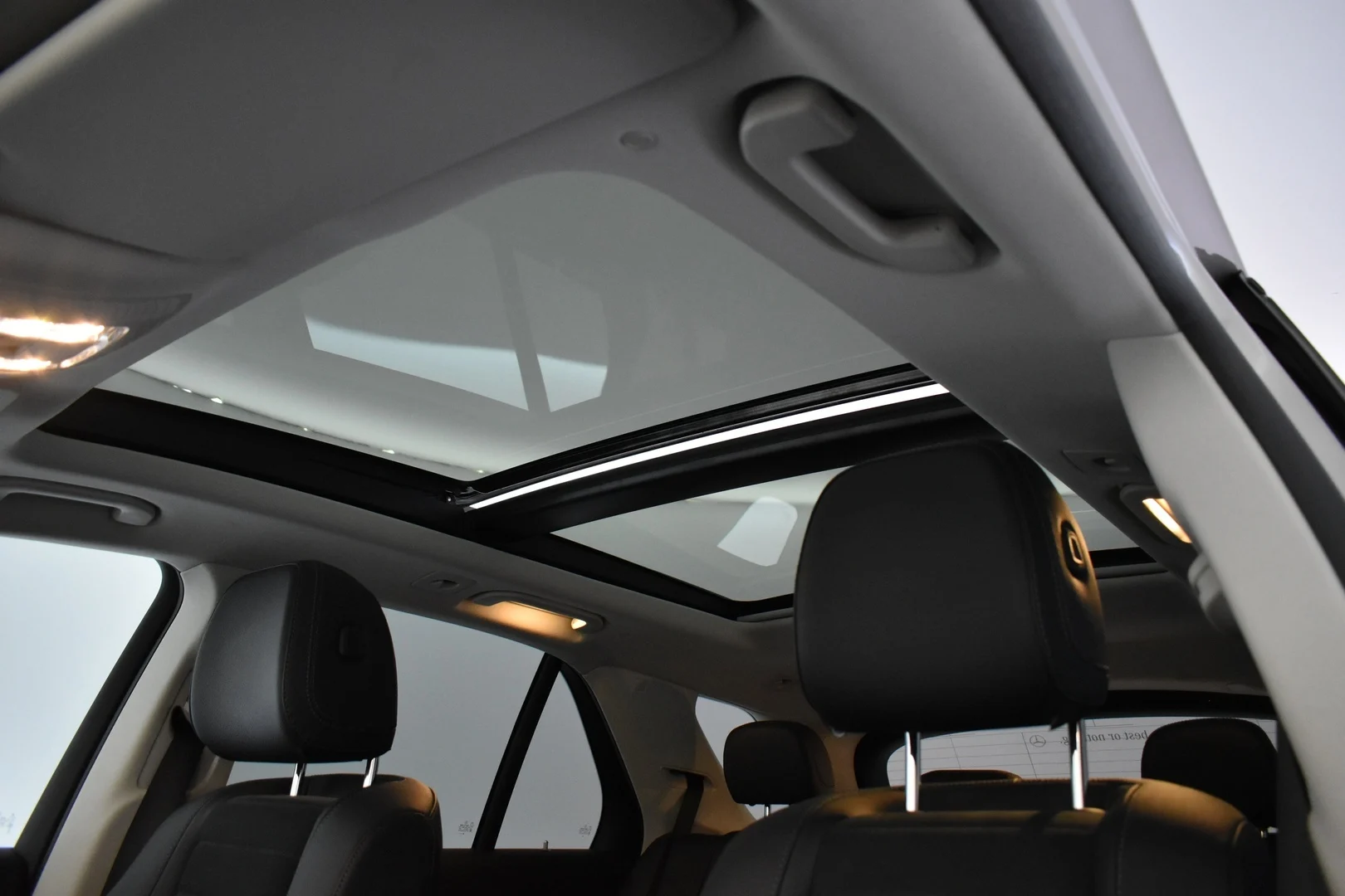 Car Image - OXiKNMPDpvmkc7TQiY8na