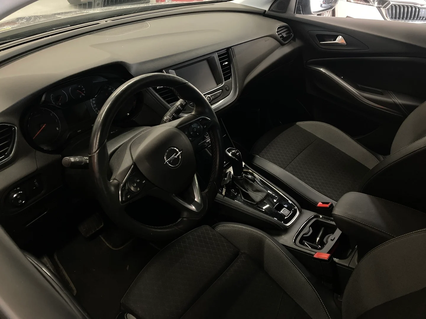 Car Image - 3XTe5u854KaV1hoi4eLIH
