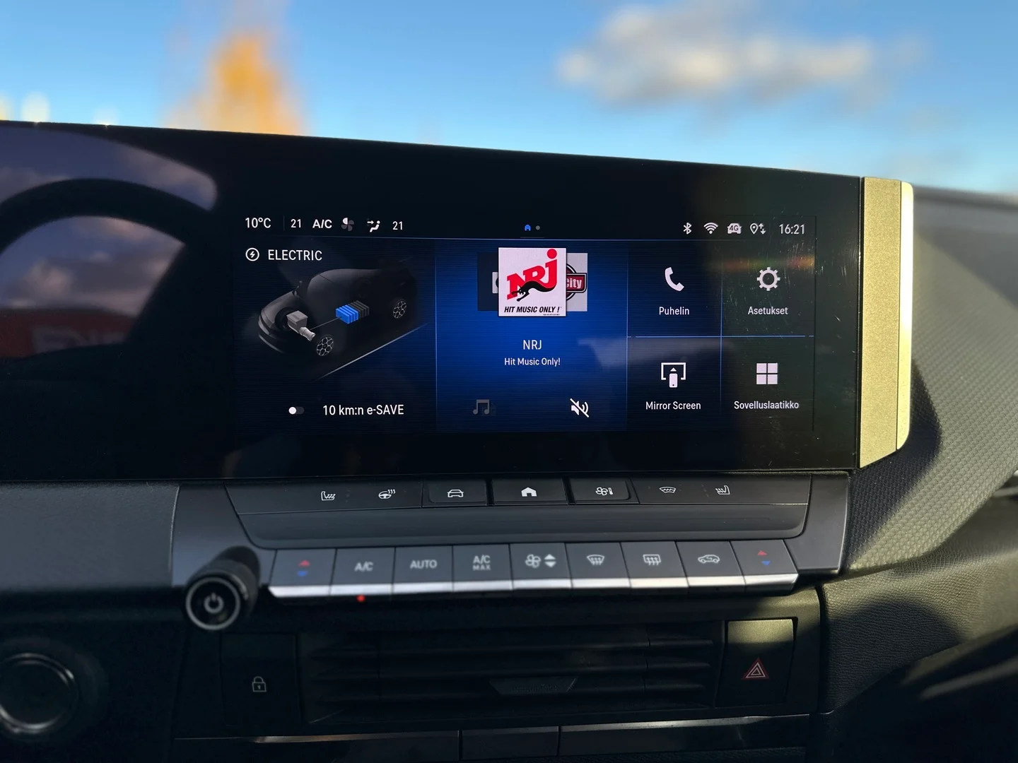 Car Image - 4wXFYbxHfG9iRMS5E3u6wn