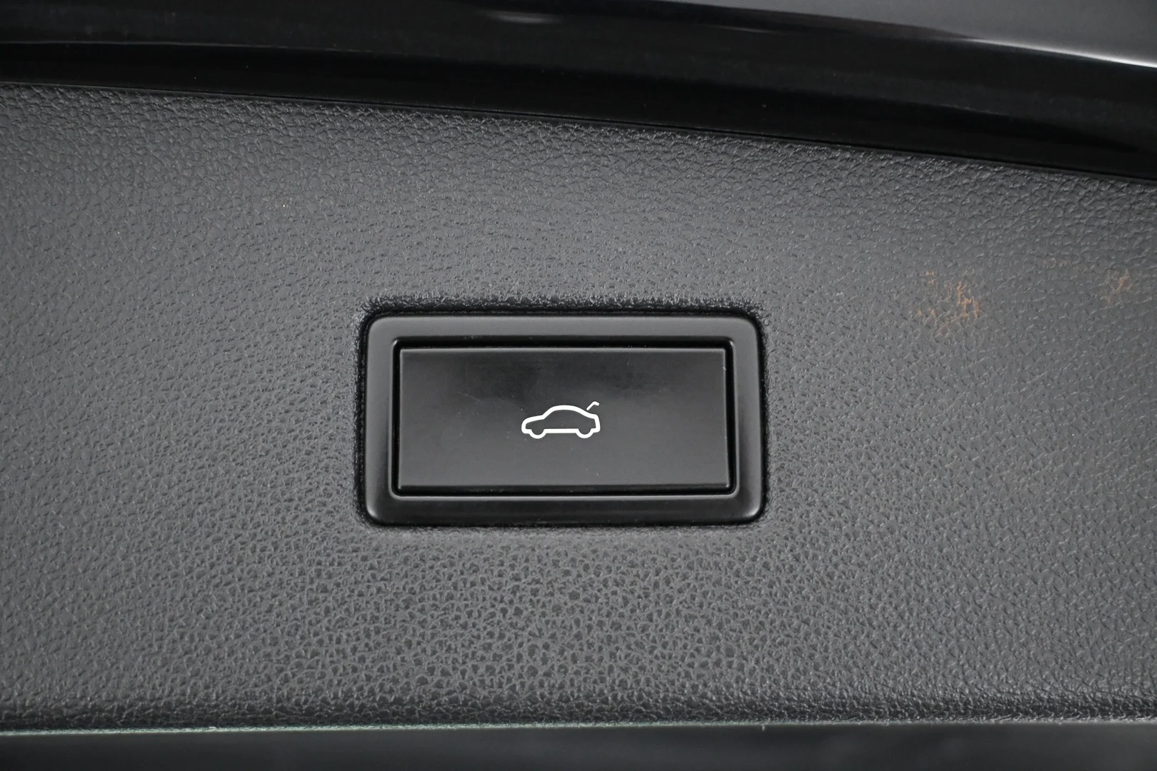 Car Image - 168Cdp2ijW0N3NOxZvpmyo