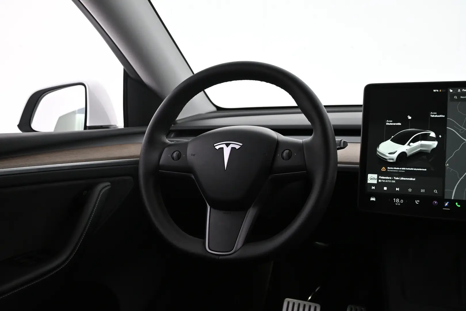 Car Image - i8Ml8YZTK2exXp3PXOyu8