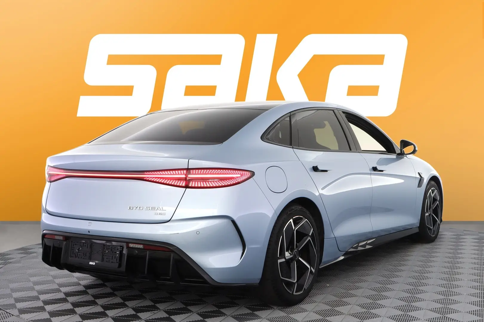 Car Image - 1a6J1w83zz1JGA3hfvKol5