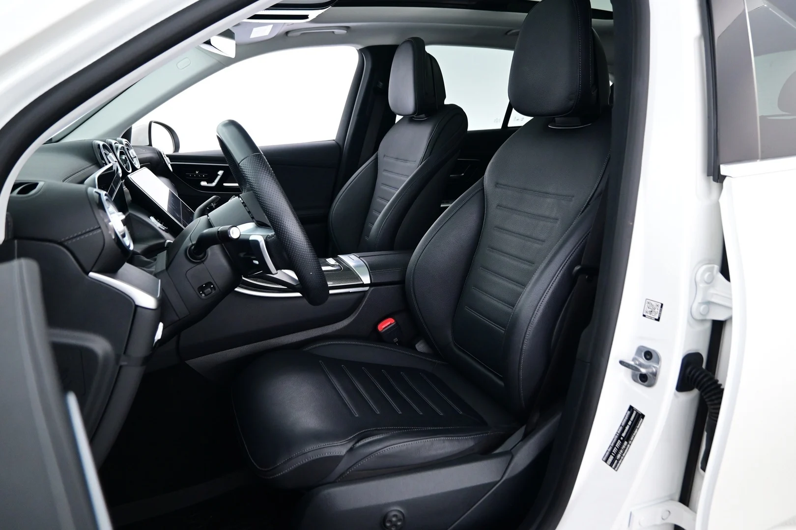 Car Image - 01qeGiCDmomiMKQoxQmAk1