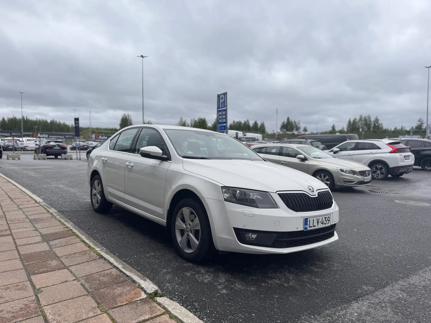 Car Image - 1JautdP9QqhY9rGlziC8iZ