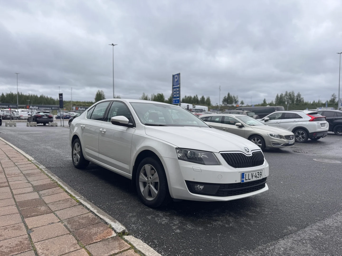 Car Image - 1JautdP9QqhY9rGlziC8iZ