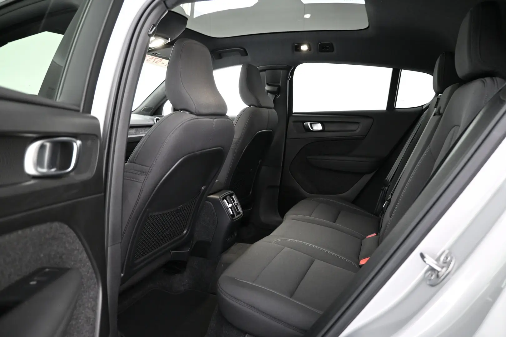 Car Image - 4dyMFSBr8RFKR3EwcYuJxu
