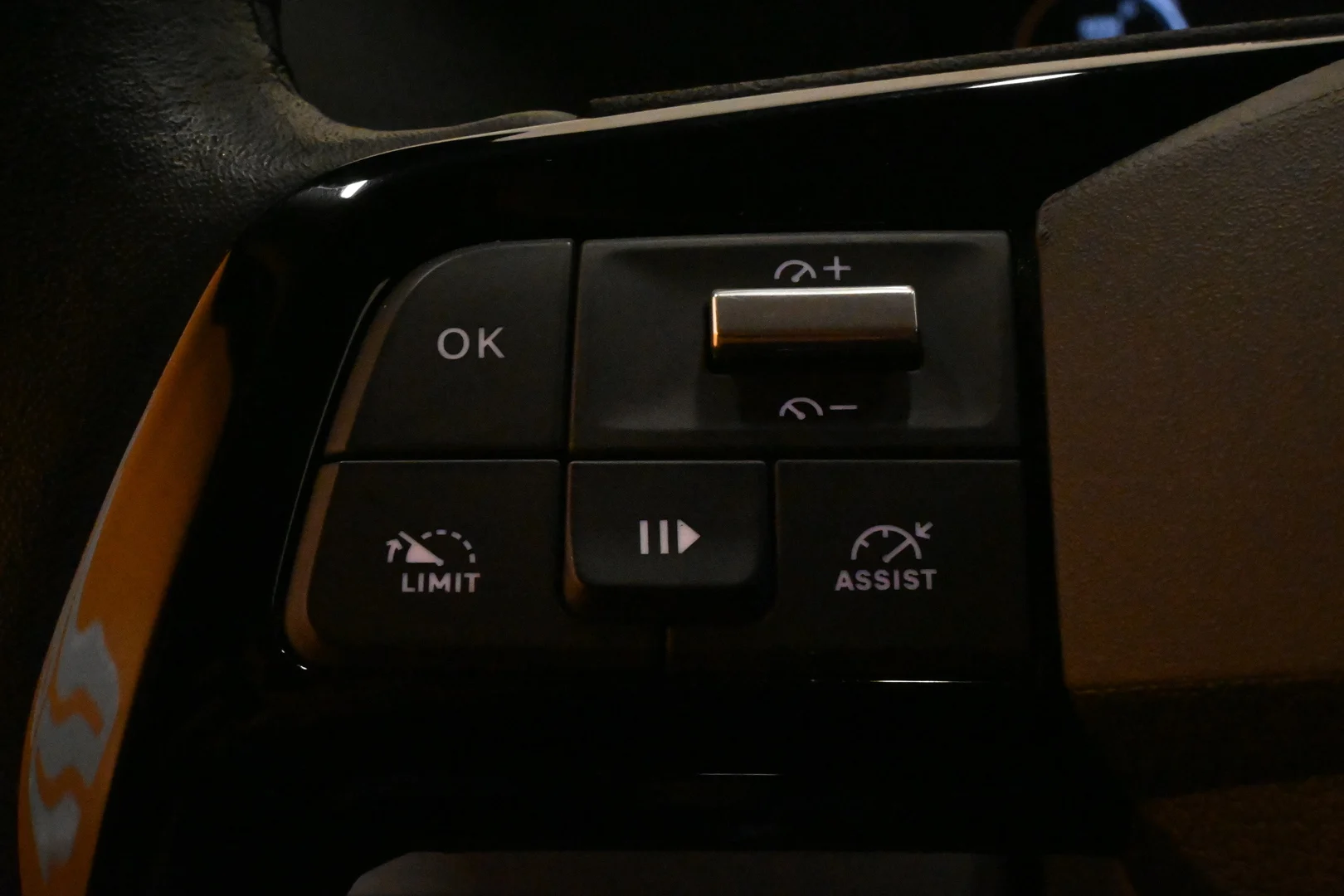 Car Image - 5aPqTAkAYmbvwWbGbHpSTP