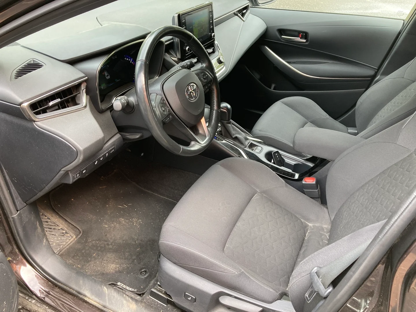 Car Image - UyYMSMH3XpXKCDl73Zh3E