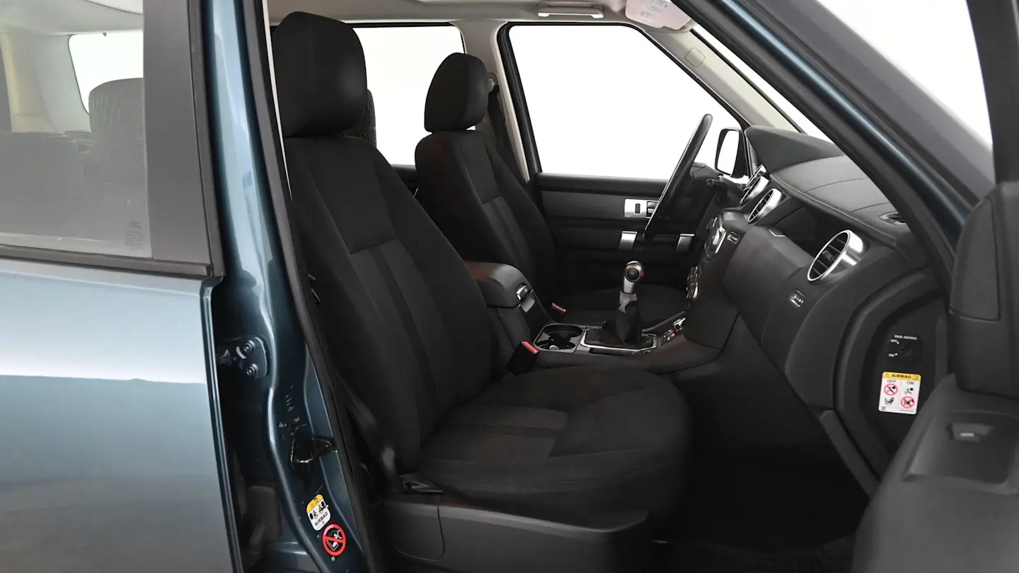 Car Image - 7uQI9fxLol23hClxZmK2sv