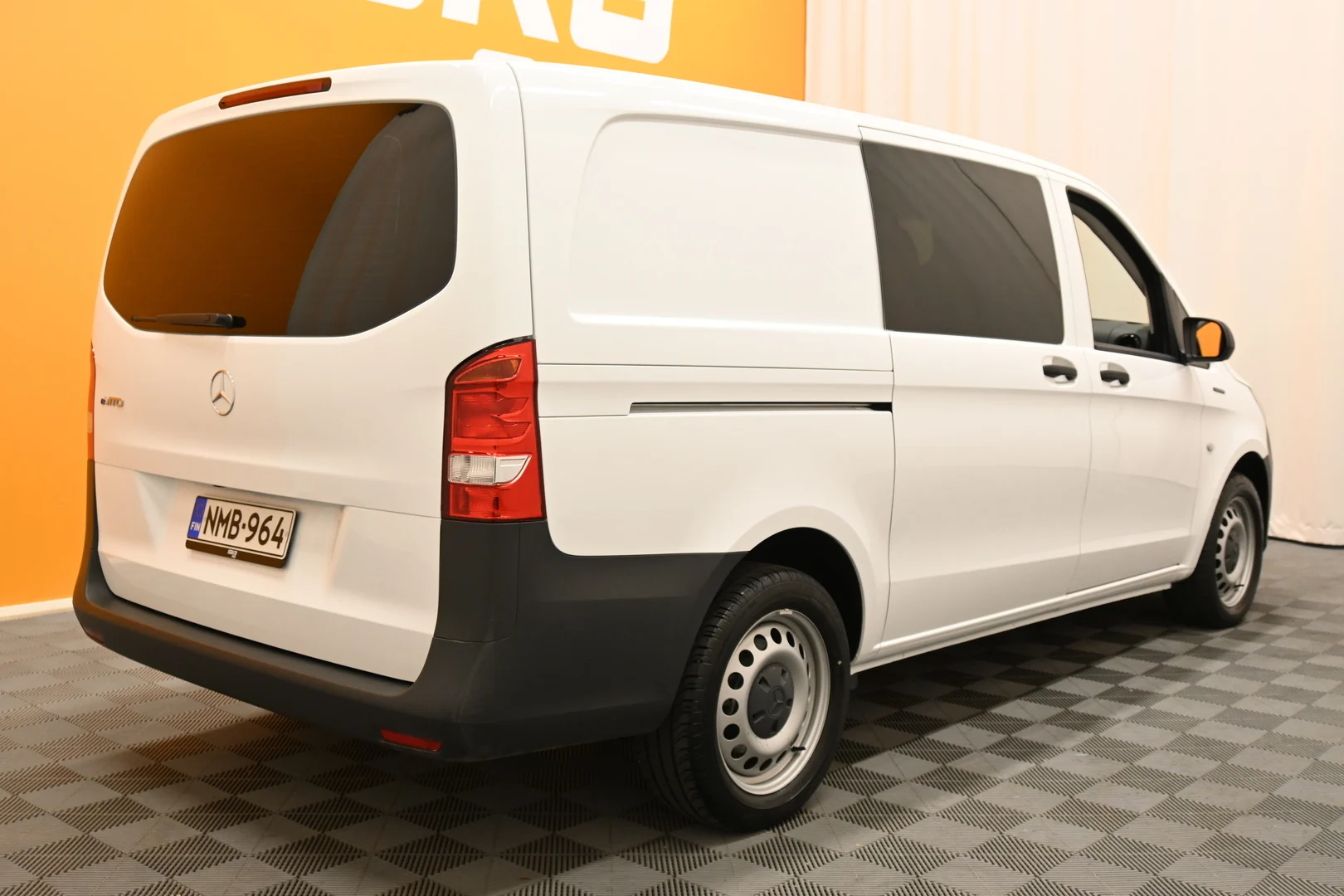 Car Image - 2Q3iFEZdAEeEGjfIf0L535