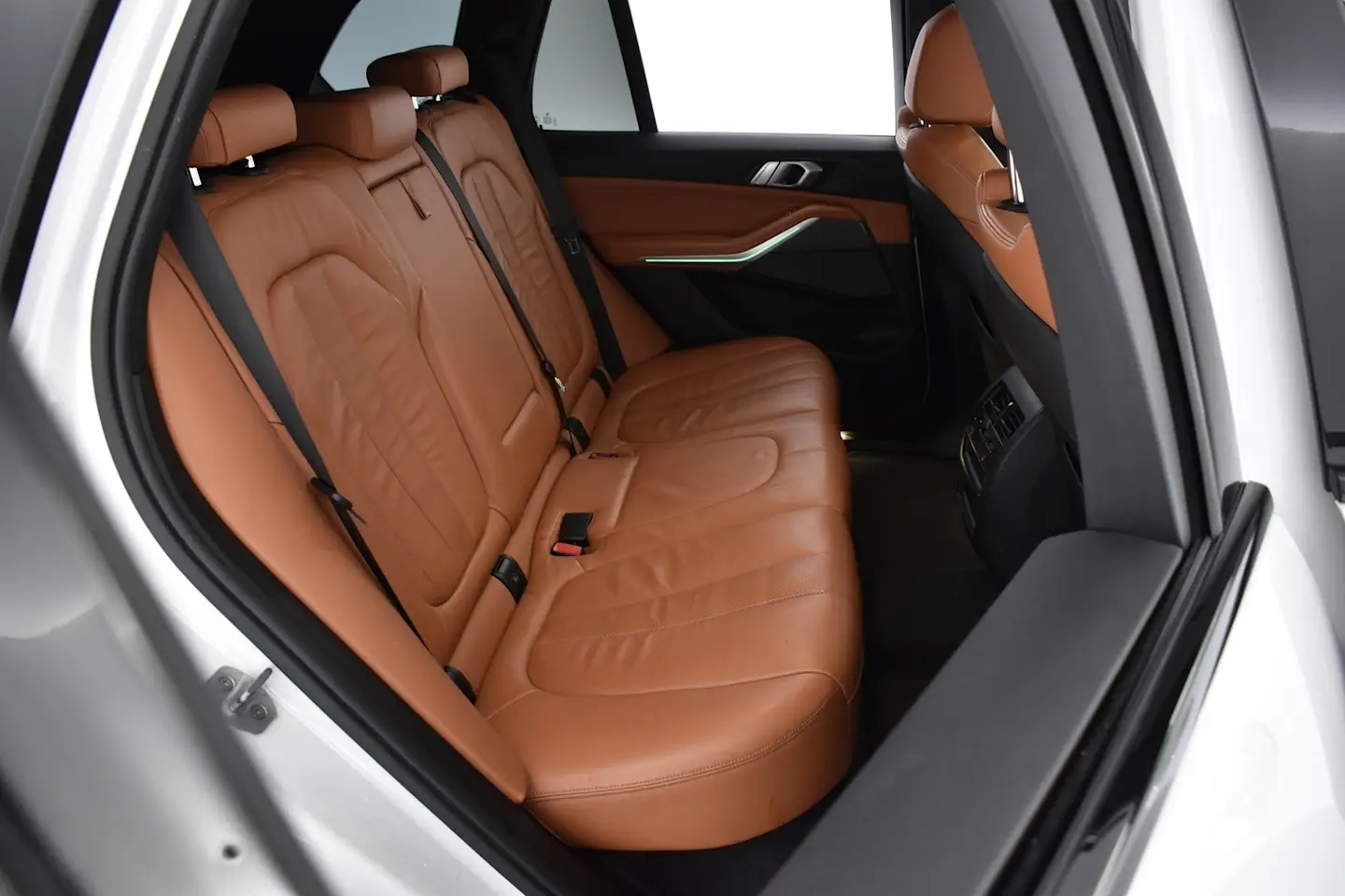 Car Image - 17swDDC0rSuYbhxdKYpnGL