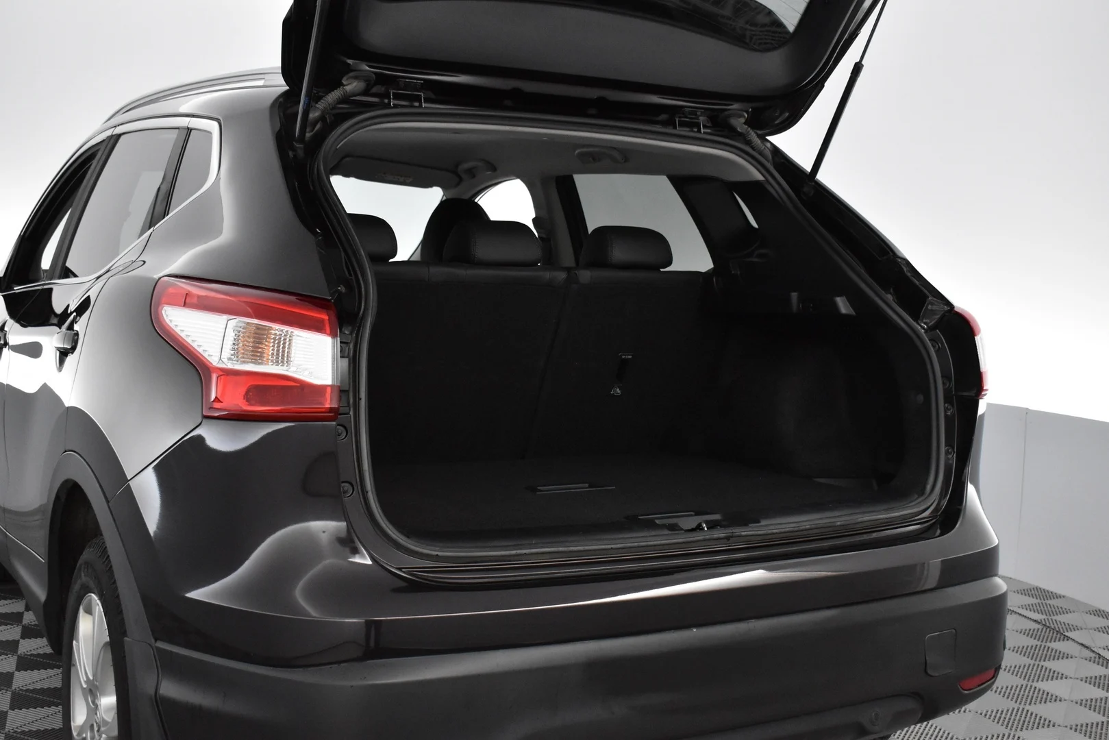 Car Image - 5j3JrXu68NGMp14t9wVgQ8