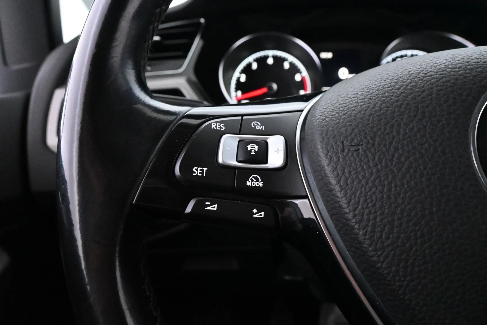 Car Image - 3S74EZqrVX2PuirwHZ92N5