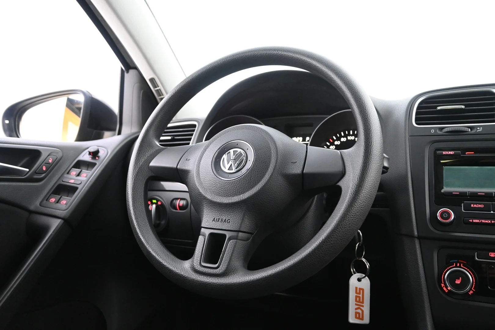 Car Image - mURkkdeqWaHP2vBiMcnSJ
