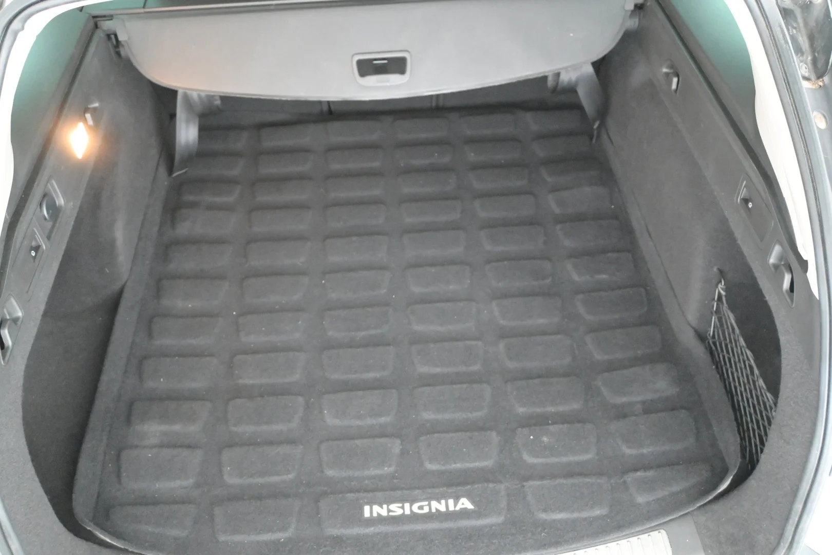 Car Image - 307thW2deAAYzTdgr2ENDo