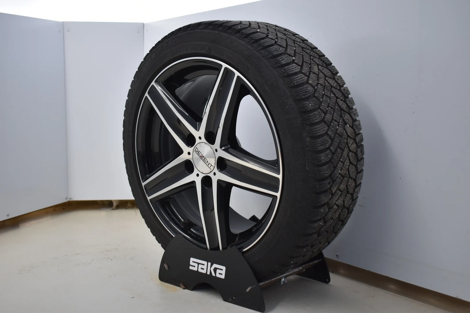 Car Image - 5TwInnuepb1KtNCkUn4YGE