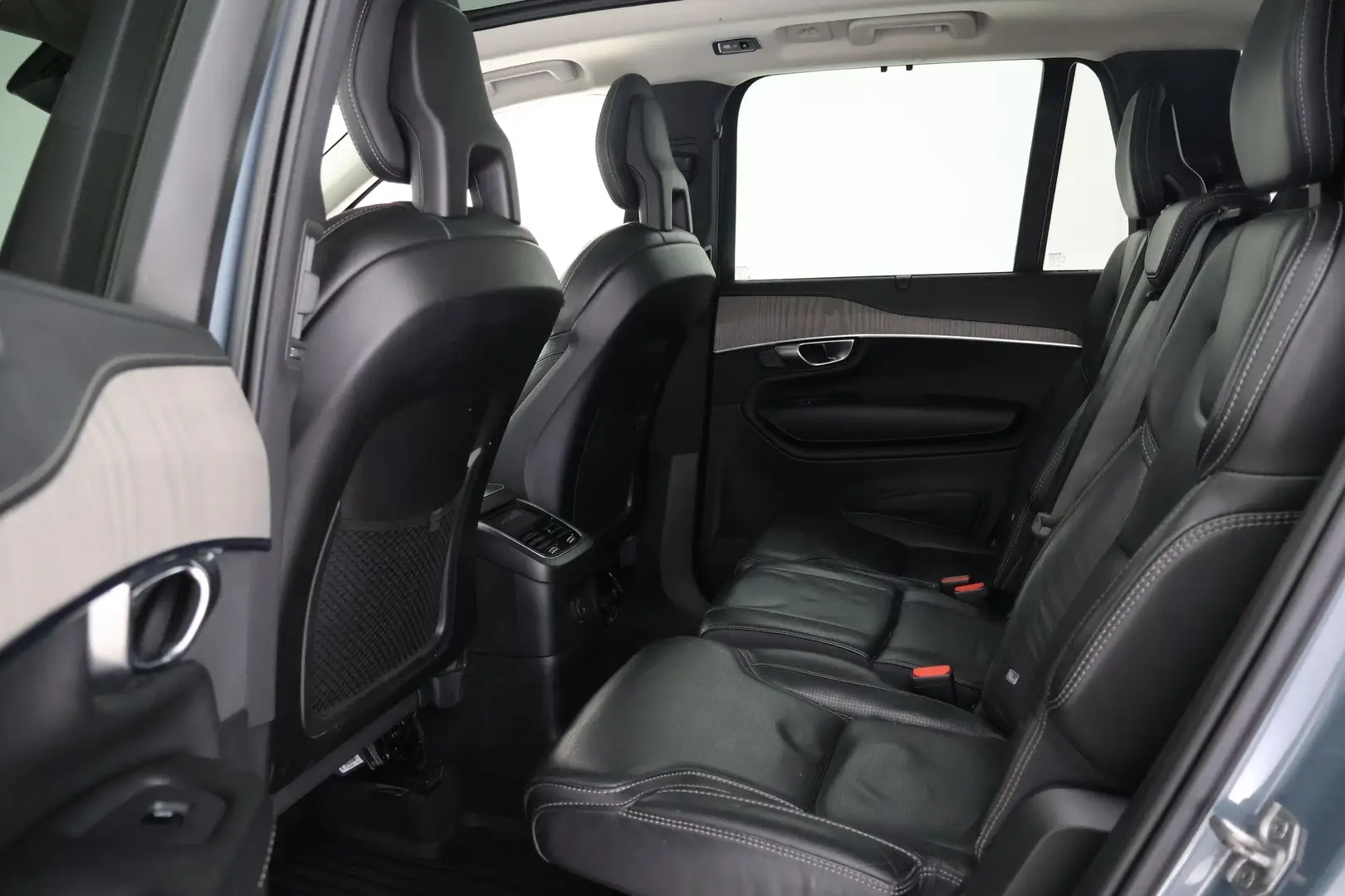 Car Image - 1J3sEf9jaHbTrlRXdY0X1P