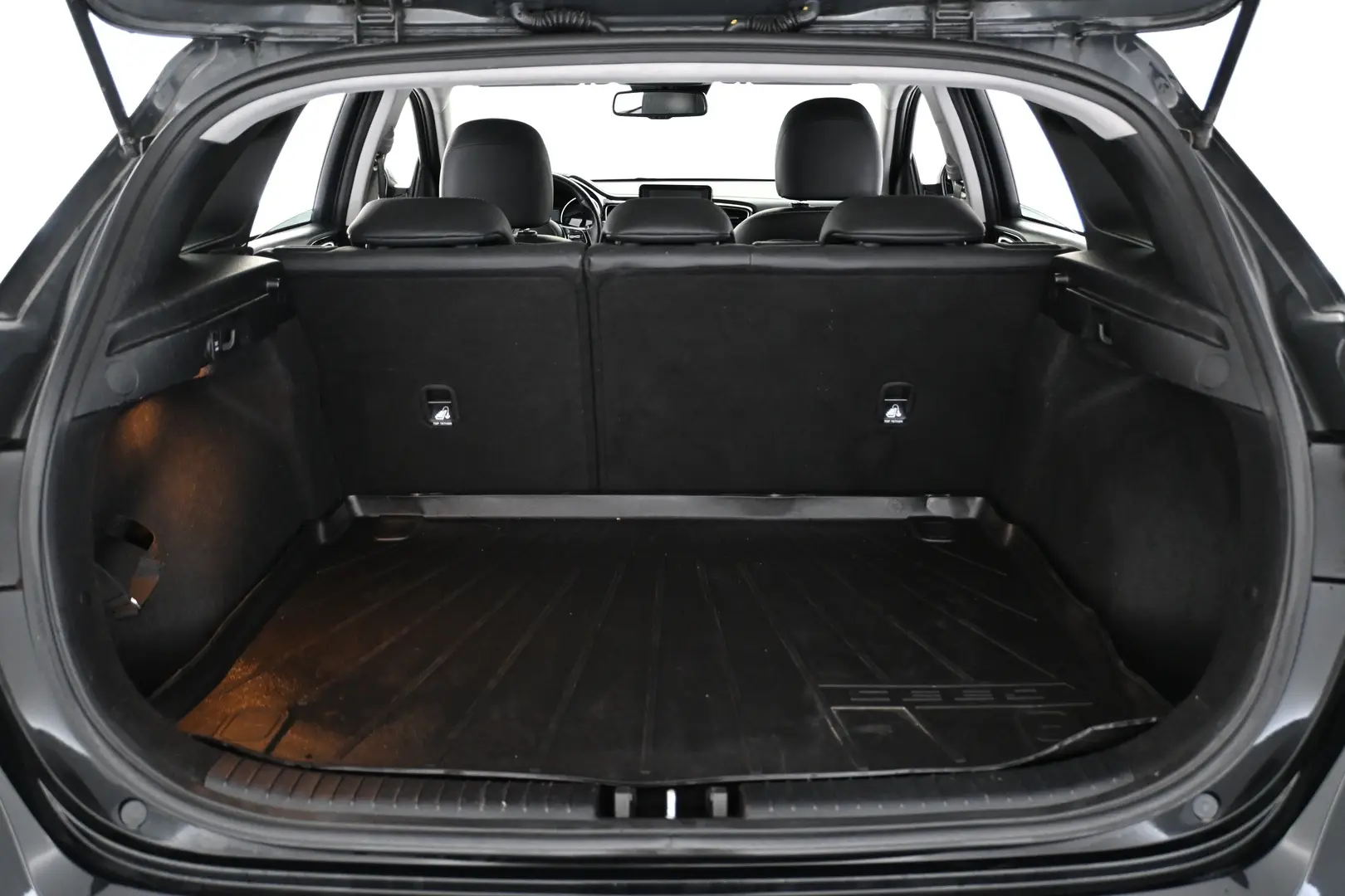Car Image - 3vIX7nadtls1eiMsJT4uR