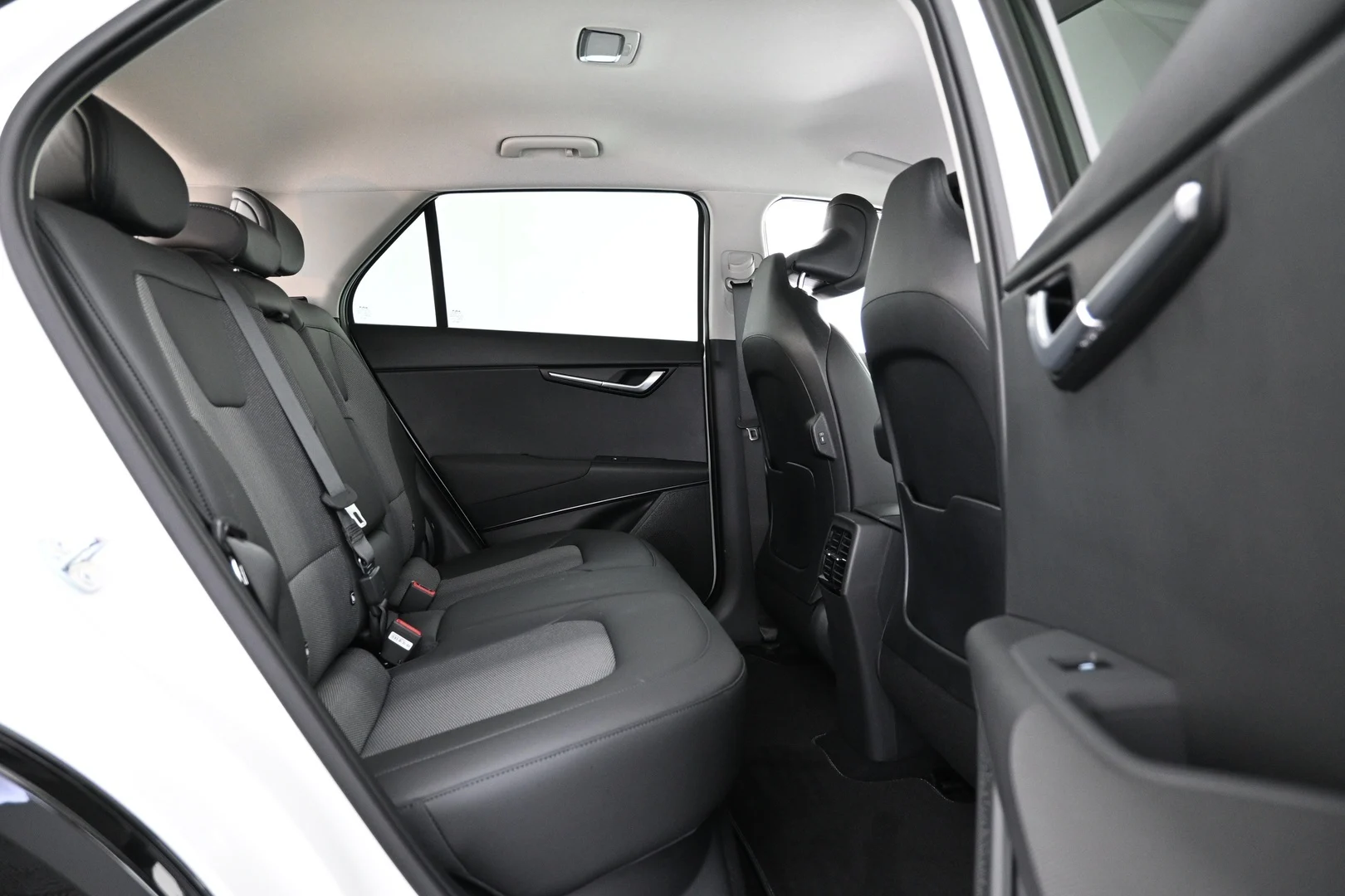 Car Image - 6zW62HgAj7PoEDQteq9hMe