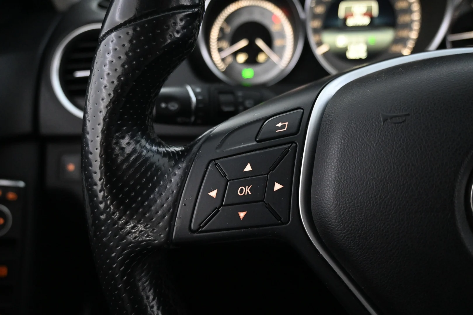 Car Image - 29jZeqoKTEm3j8nBN5vtSs