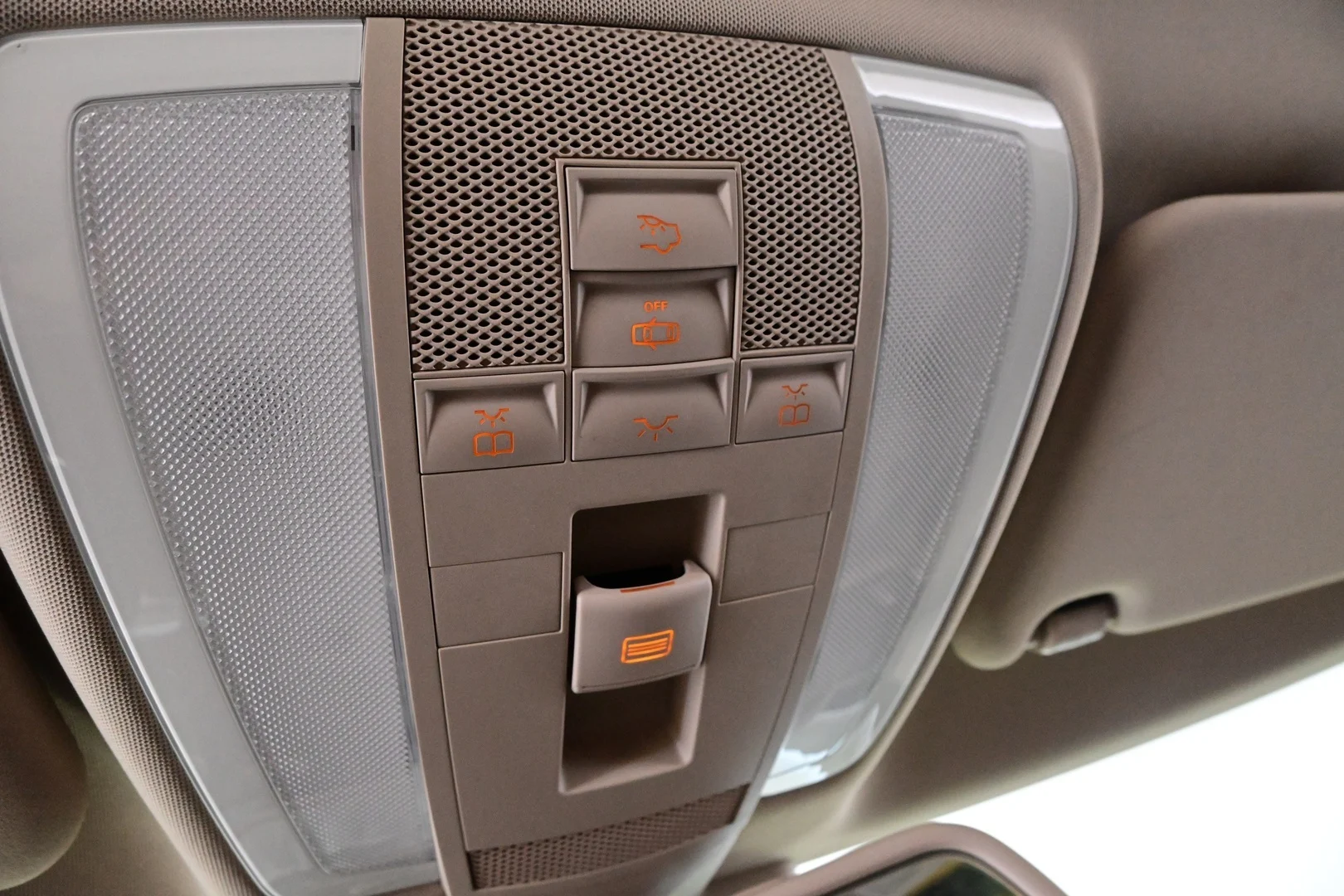 Car Image - 40fTtCiYeyMxU5pWEaQXRk
