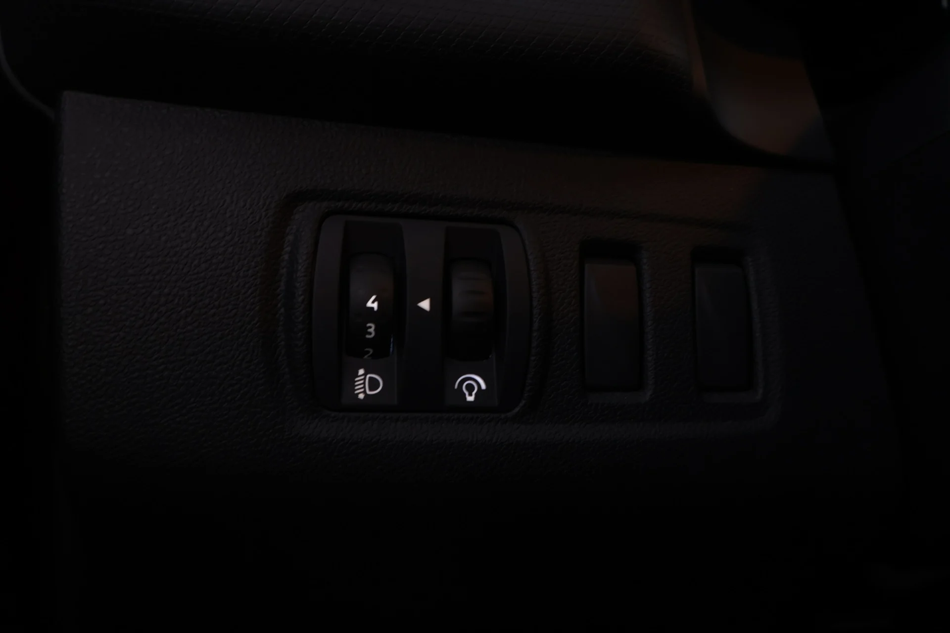 Car Image - 7xcWgd97ToylkmGmJXpqfL
