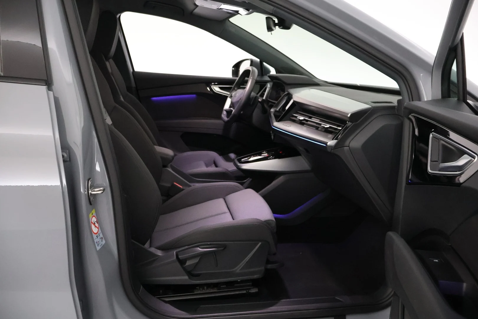 Car Image - 30UksEg731Jf1an57IDDM2