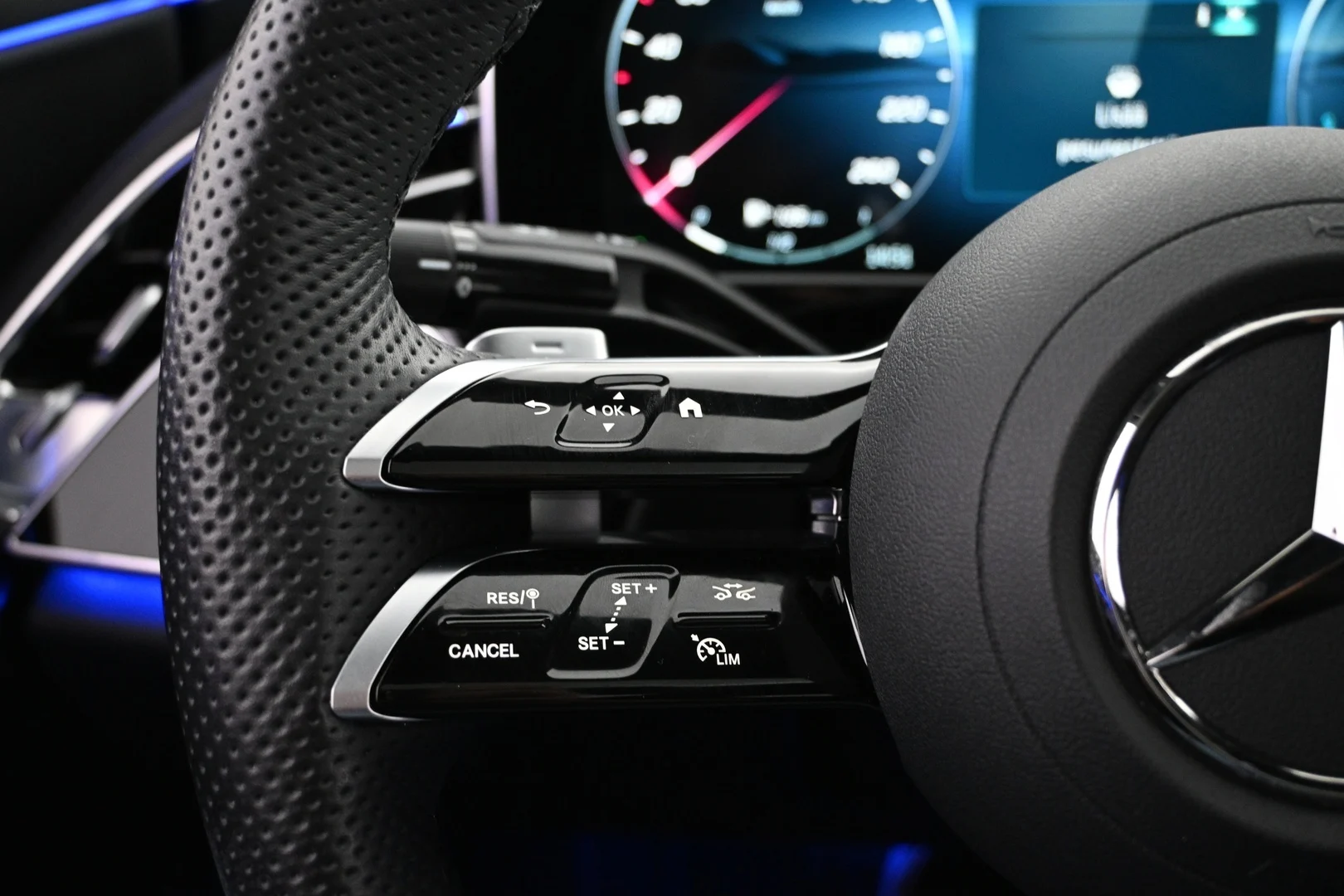 Car Image - 3fNff1pvpzOSn9Sm7QIuCR