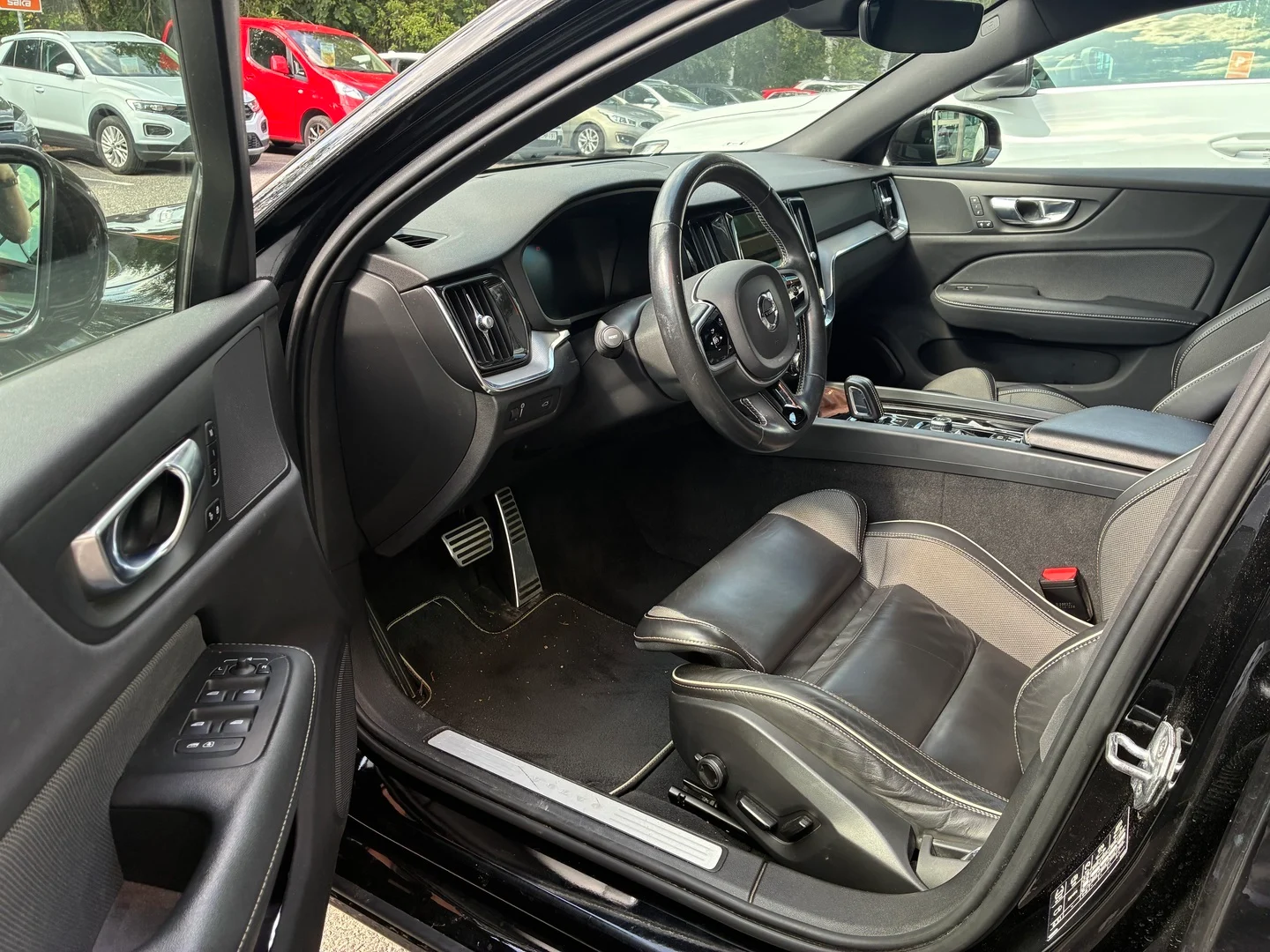Car Image - 75vCBCX3irknYUBSNVg1fG