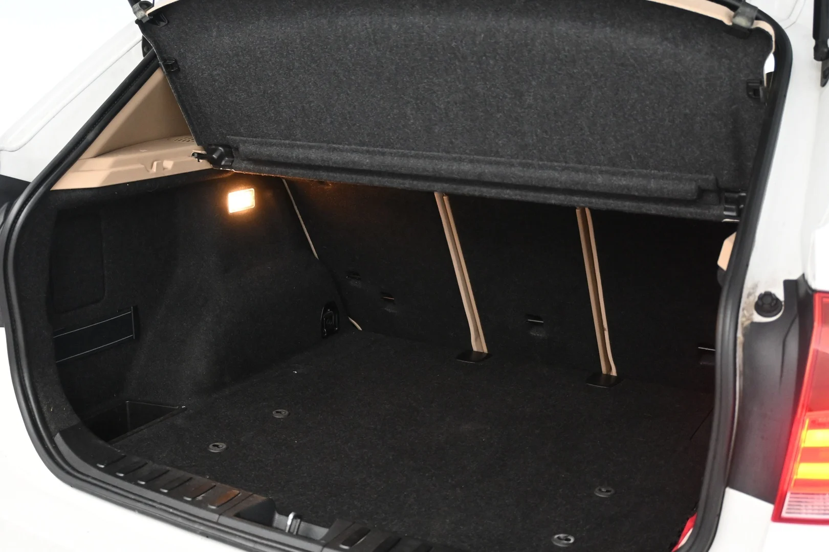 Car Image - 2GU0QMmfy0RYb1UPuqJ1IG