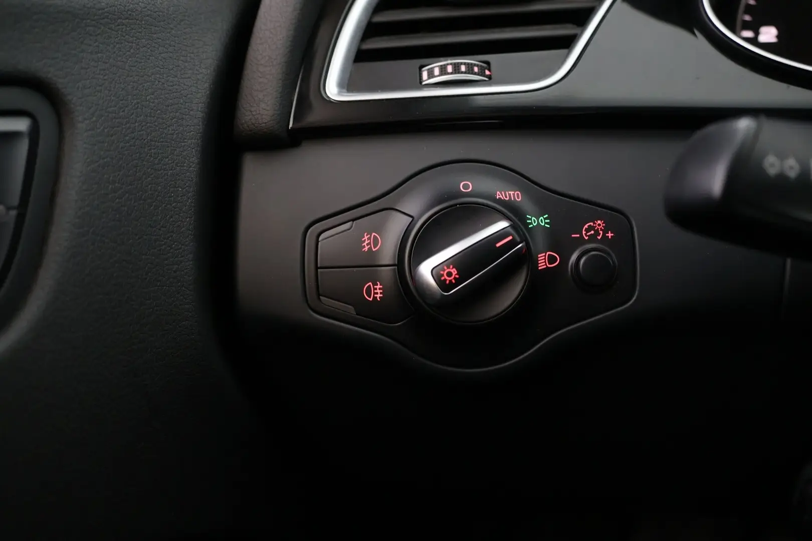 Car Image - 3ULgZZfMflr7hxIRCQtjzQ