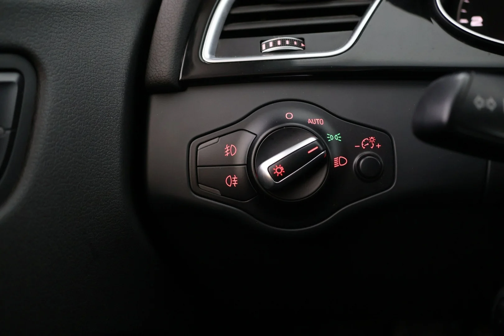 Car Image - 3ULgZZfMflr7hxIRCQtjzQ