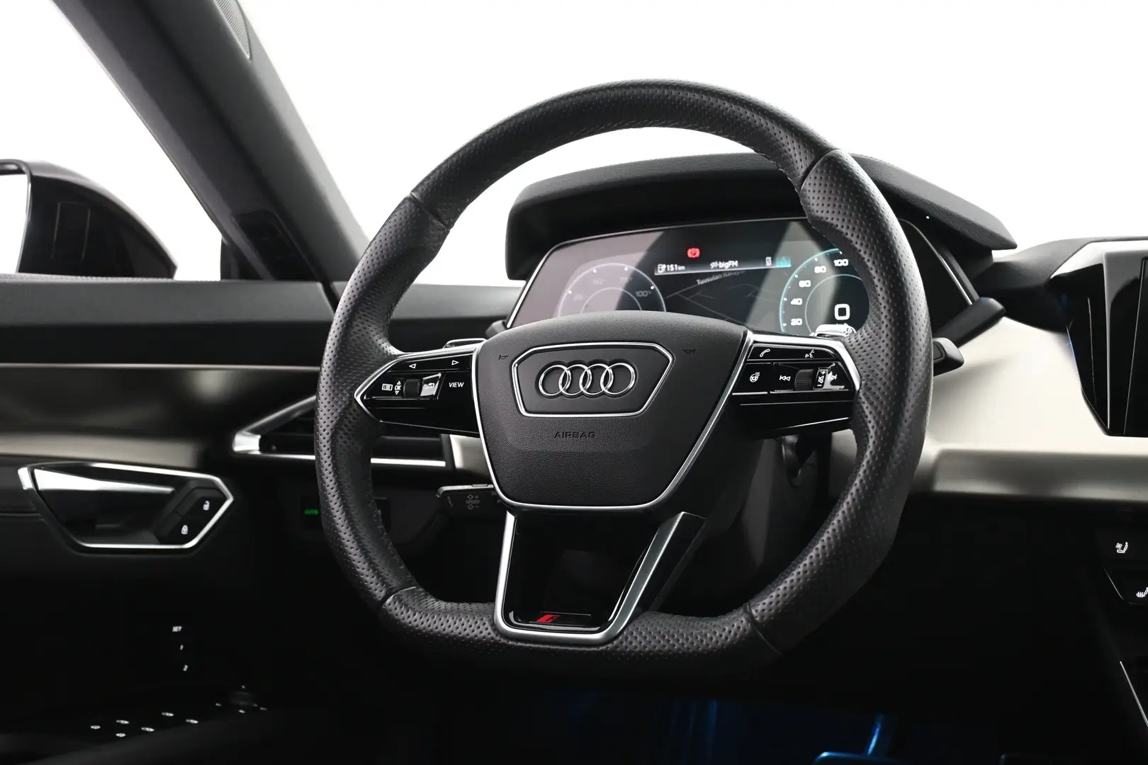 Car Image - 68kdl7E2xi3OfOlT7mmz7l
