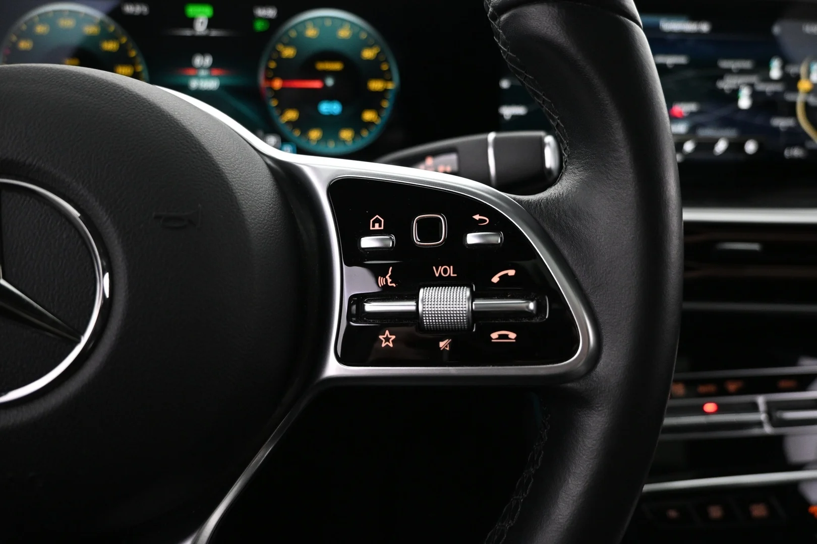 Car Image - 6z6KQnSCaI04H7tfwR1sUJ