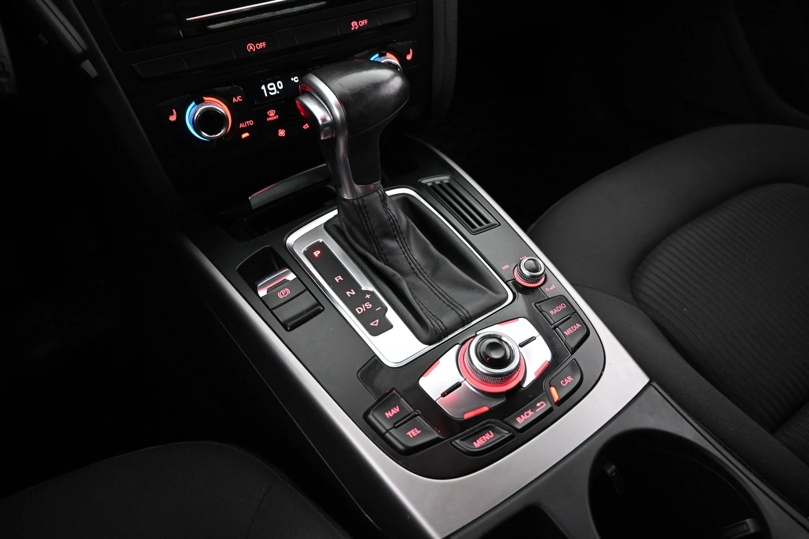 Car Image - 4MMVP8CKVype1x00dTYV1n